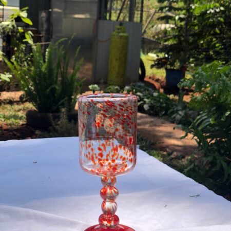 Madoadoa wine glass